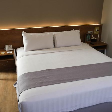 Allstay Hotel Semarang Simpang Lima Exteriér fotografie